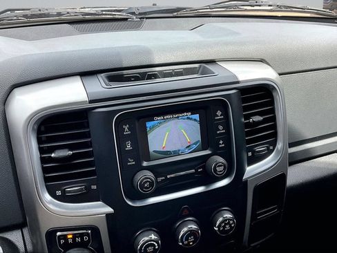 Used 2019 RAM 1500 Classic SLT AWD/4WD image 19