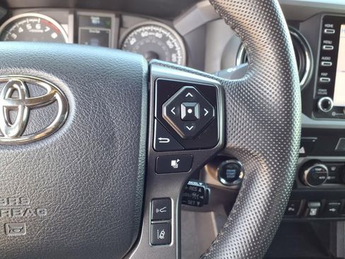 Used 2023 Toyota Tacoma TRD Off-Road w/ Advanced Technology Package AWD/4WD image 17