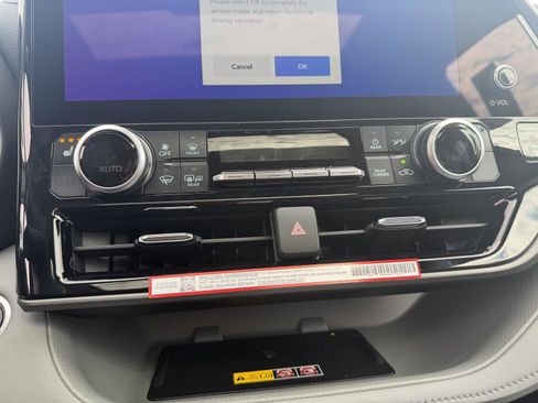 New 2026 Toyota Highlander XLE image 27