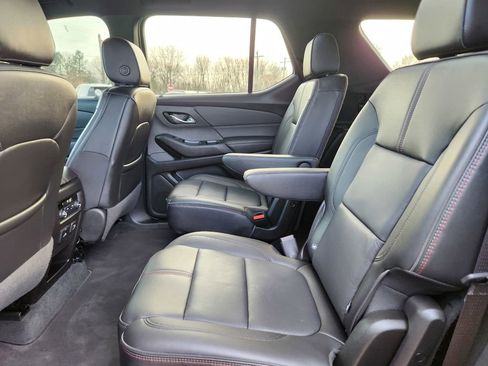 Used 2023 Chevrolet Traverse RS image 29