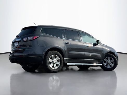 Used 2014 Chevrolet Traverse LT image 2