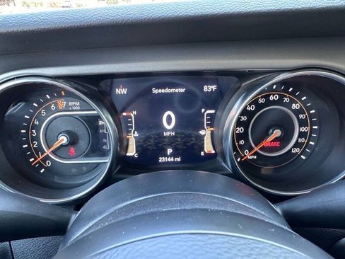 Used 2022 Jeep Gladiator Sport AWD/4WD image 12