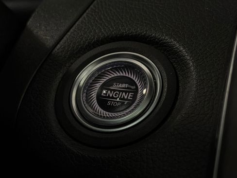 Used 2021 Mercedes-Benz GLC 300 4MATIC image 27