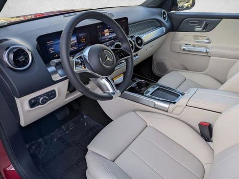 New 2026 Mercedes-Benz GLB 250 image 3