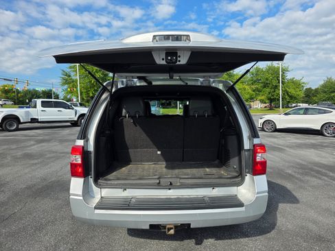 Used 2013 Ford Expedition Limited AWD/4WD image 9