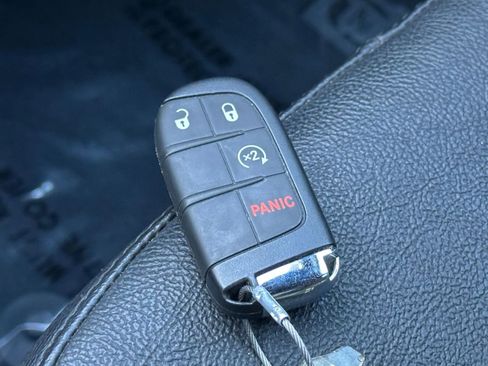 Used 2025 Jeep Compass Trailhawk w/ Trailer Tow Group image 22