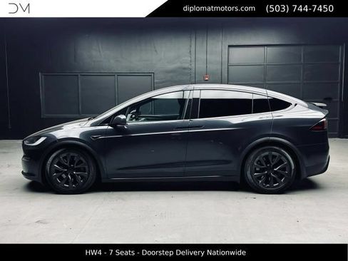Used 2024 Tesla Model X AWD/4WD image 3