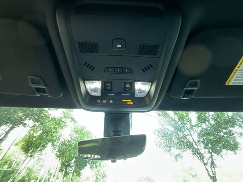 Used 2023 Cadillac XT6 Premium Luxury w/ Technology Package image 27