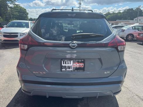 Used 2023 Nissan Kicks SR FWD image 4