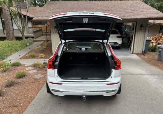 Used 2023 Volvo XC60 B5 Plus w/ Climate Package AWD/4WD image 6