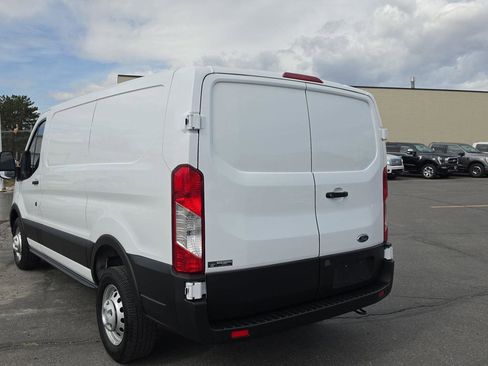 Used 2021 Ford Transit 150 Low Roof AWD image 5