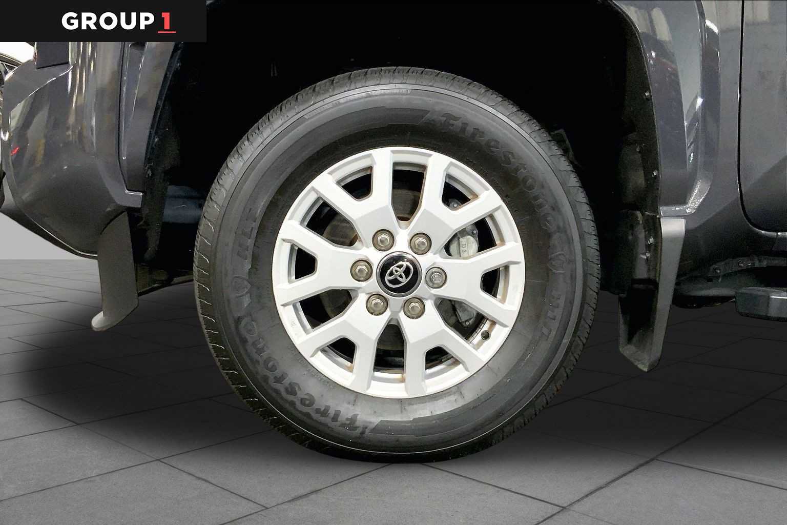 Certified 2025 Toyota Tacoma SR5 AWD/4WD image 11