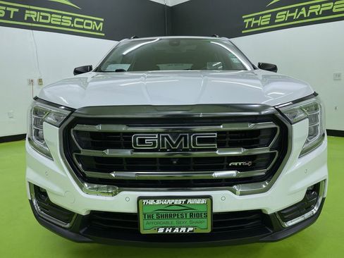Used 2022 GMC Terrain AT4 w/ Infotainment Package II image 3