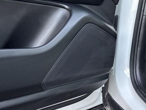 Used 2023 Porsche Cayenne image 36