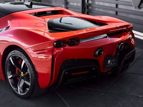 Used 2023 Ferrari SF90 Stradale AWD/4WD image 10