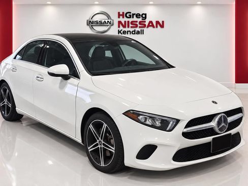 Used 2019 Mercedes-Benz A 220 4MATIC image 3