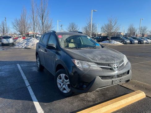 Used 2013 Toyota RAV4 LE image 1