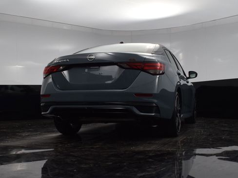 Used 2025 Nissan Sentra SR image 21