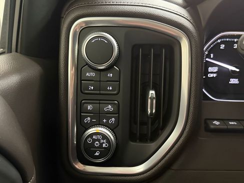 Used 2019 GMC Sierra 1500 Denali w/ Denali Ultimate Package AWD/4WD image 25