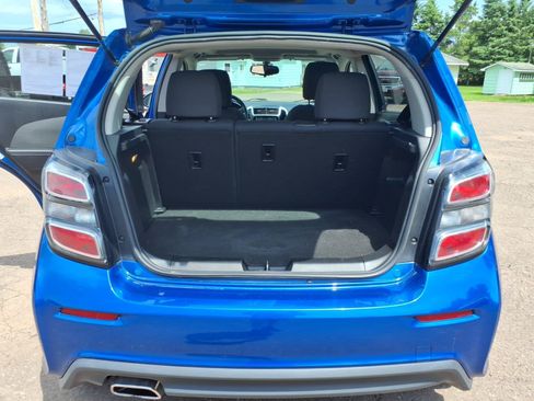 Used 2017 Chevrolet Sonic LT w/ Fun and Sun Package FWD image 12