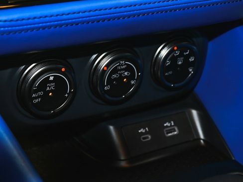 Used 2024 Nissan Z Performance w/ Floor Mat Package image 34