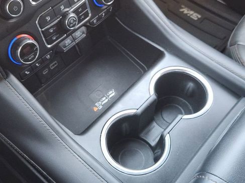 Used 2023 Chevrolet Suburban High Country image 18