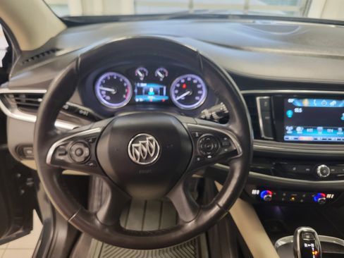Used 2019 Buick Enclave Essence AWD/4WD image 17