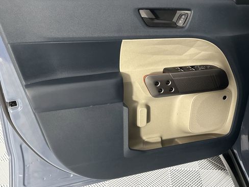 Used 2025 Ford Maverick Lariat w/ 4K Tow Package image 29