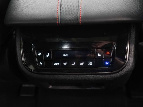 Used 2025 Nissan Armada PRO-4X w/ Pro-4X Premium Package AWD/4WD image 19