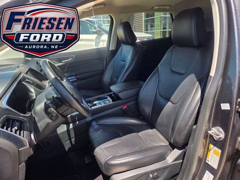 Used 2020 Ford Edge Titanium AWD/4WD image 14