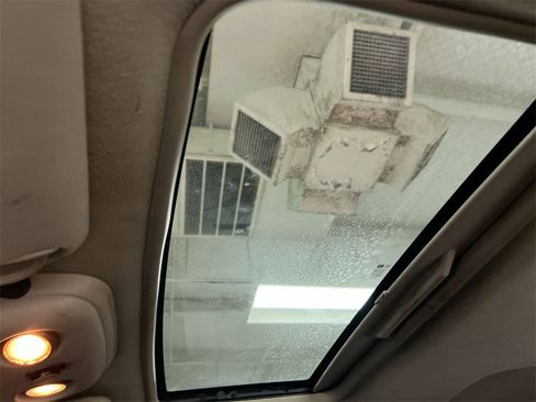 Used 2006 GMC Sierra 3500 SLT w/ Heavy-Duty Power Package image 16