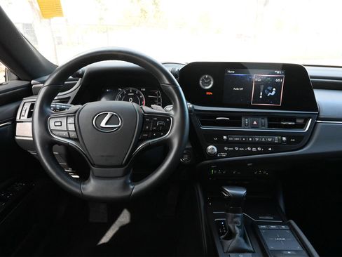 Used 2022 Lexus ES 350 w/ Premium Package image 9