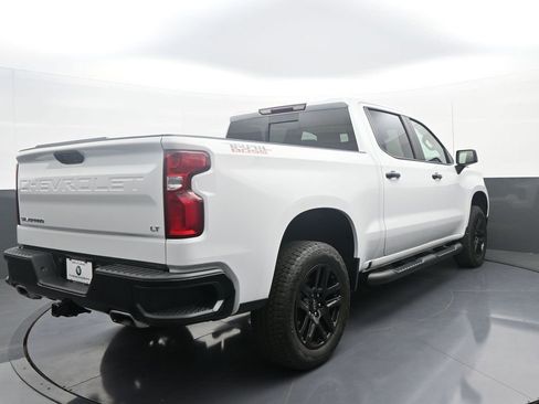Used 2025 Chevrolet Silverado 1500 LT Trail Boss w/ Convenience Package II AWD/4WD image 7