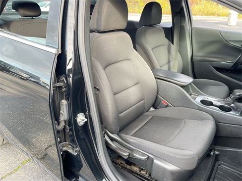 Certified 2023 Chevrolet Malibu RS w/ LPO, Floor Liner Package image 25