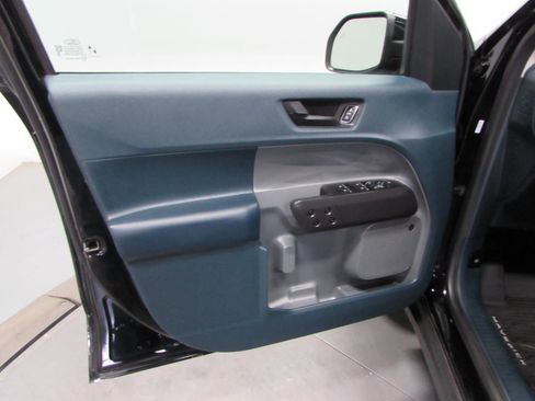 Certified 2024 Ford Maverick Lariat w/ Black Appearance Package FWD image 11