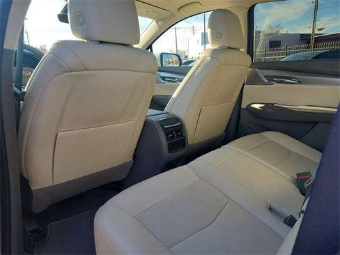 Used 2023 Cadillac XT5 Premium Luxury image 30