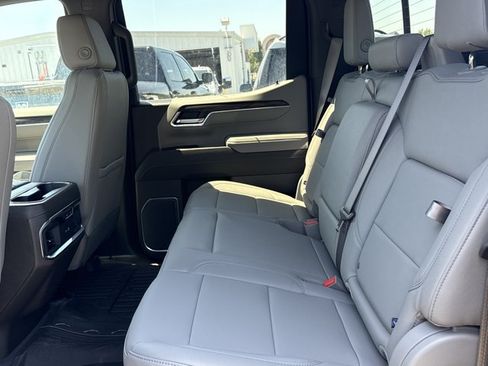 New 2026 GMC Sierra 1500 SLT w/ SLT Premium Plus Package AWD/4WD image 8