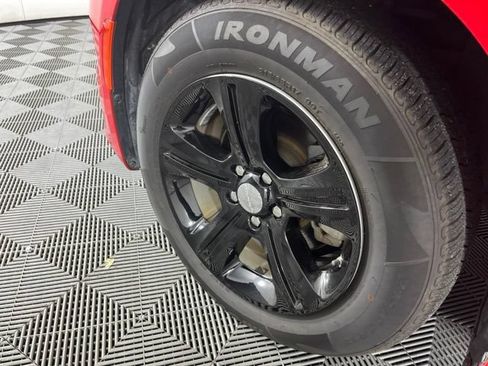 Used 2023 Dodge Charger SXT RWD image 13