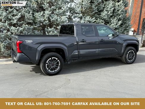 Used 2025 Toyota Tacoma TRD Sport image 9