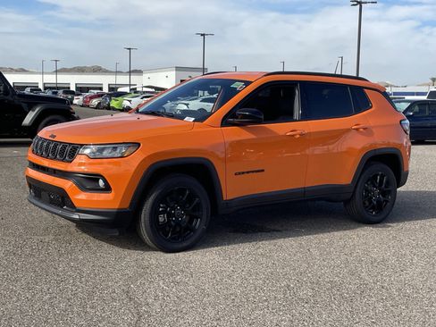 New 2026 Jeep Compass Latitude image 2