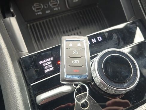 New 2026 Jeep Grand Cherokee Altitude AWD/4WD image 30