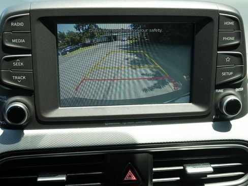Used 2018 Hyundai Kona SEL FWD image 18
