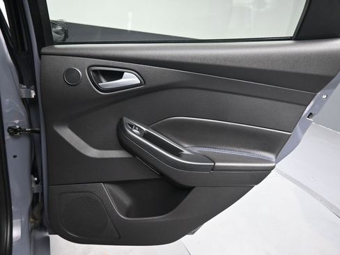 Used 2017 Ford Focus RS image 33