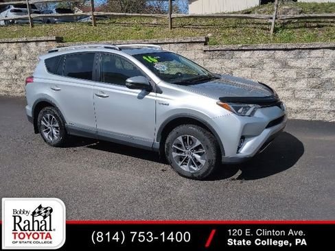 Used 2016 Toyota RAV4 XLE w/ Convenience Package AWD/4WD image 1