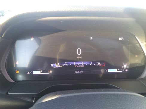 Used 2024 Jeep Grand Cherokee Limited image 17