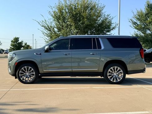 Used 2024 GMC Yukon XL Denali RWD image 10