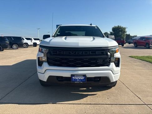 Used 2024 Chevrolet Silverado 1500 Custom AWD/4WD image 4