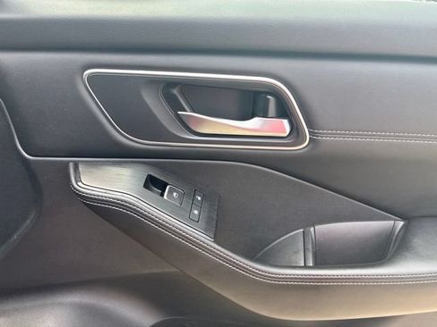 Used 2024 Nissan Rogue Platinum w/ Platinum Premium Package FWD image 14