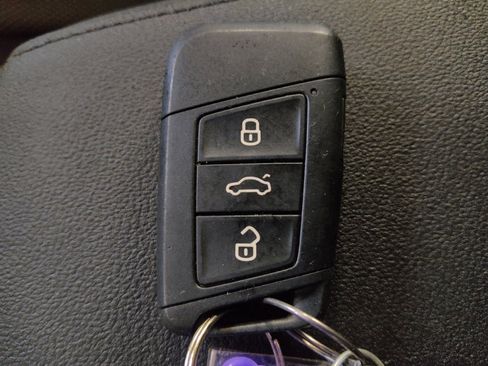 Used 2024 Volkswagen Taos S FWD image 32