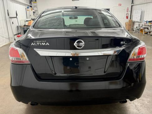 Used 2014 Nissan Altima 2.5 SL w/ Technology Package FWD image 5